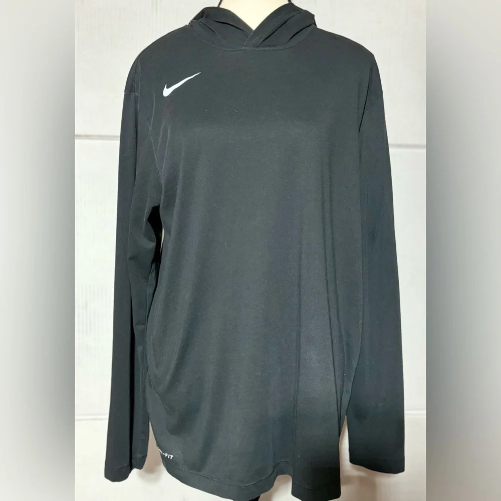 Nike women’s medium